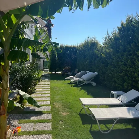 Villa A Comfortable With Pool In Cesme Villaatasoy Reisdere