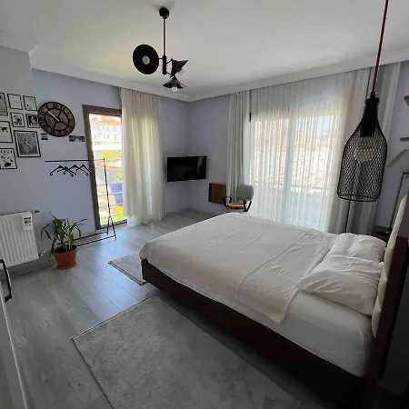 A Comfortable With Pool In Cesme Villaatasoy Villa *