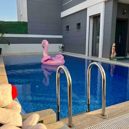 A Comfortable With Pool In Cesme Villaatasoy Villa