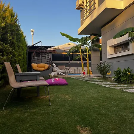 A Comfortable With Pool In Cesme Villaatasoy