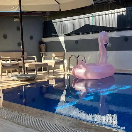 A Comfortable With Pool In Cesme Villaatasoy Villa *