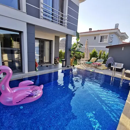 A Comfortable With Pool In Cesme Villaatasoy Villa Reisdere