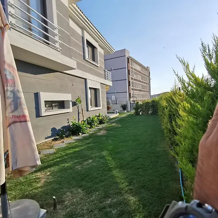 Villa A Comfortable With Pool In Cesme Villaatasoy