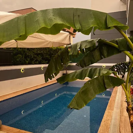 A Comfortable With Pool In Cesme Villaatasoy
