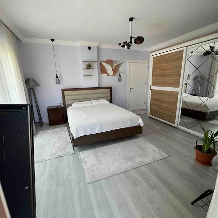 Villa A Comfortable With Pool In Cesme Villaatasoy