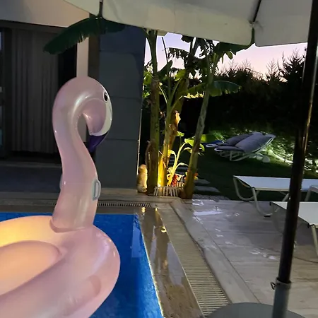 A Comfortable With Pool In Cesme Villaatasoy Villa Reisdere